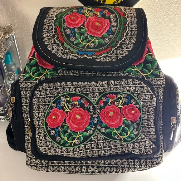 Flower pattern backpack - Picture 2 of 2